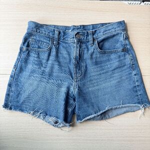 Old Navy Denim Shorts Medium Wash Frayed Hem 4 Mid-Rise Pockets Jean 100% Cotton